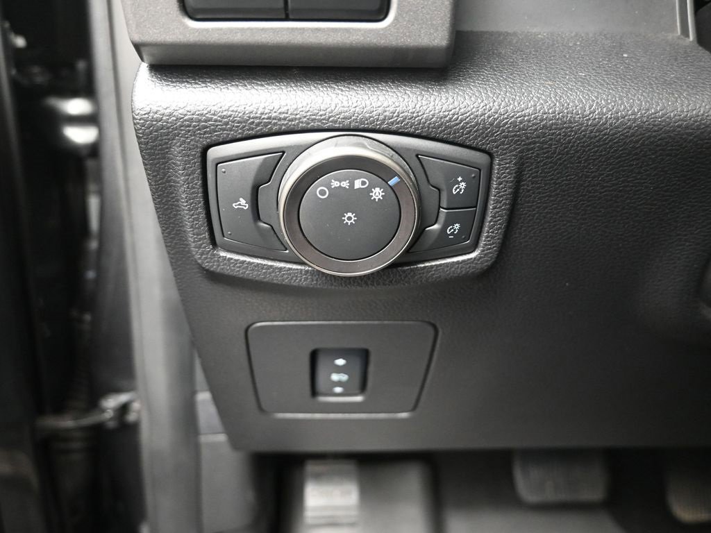 Used 2018 Ford F150 Raptor w/ Equipment Group 802A Luxury image 20