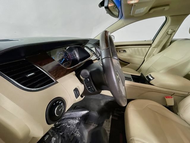 Used 2016 Ford Taurus Limited FWD image 21