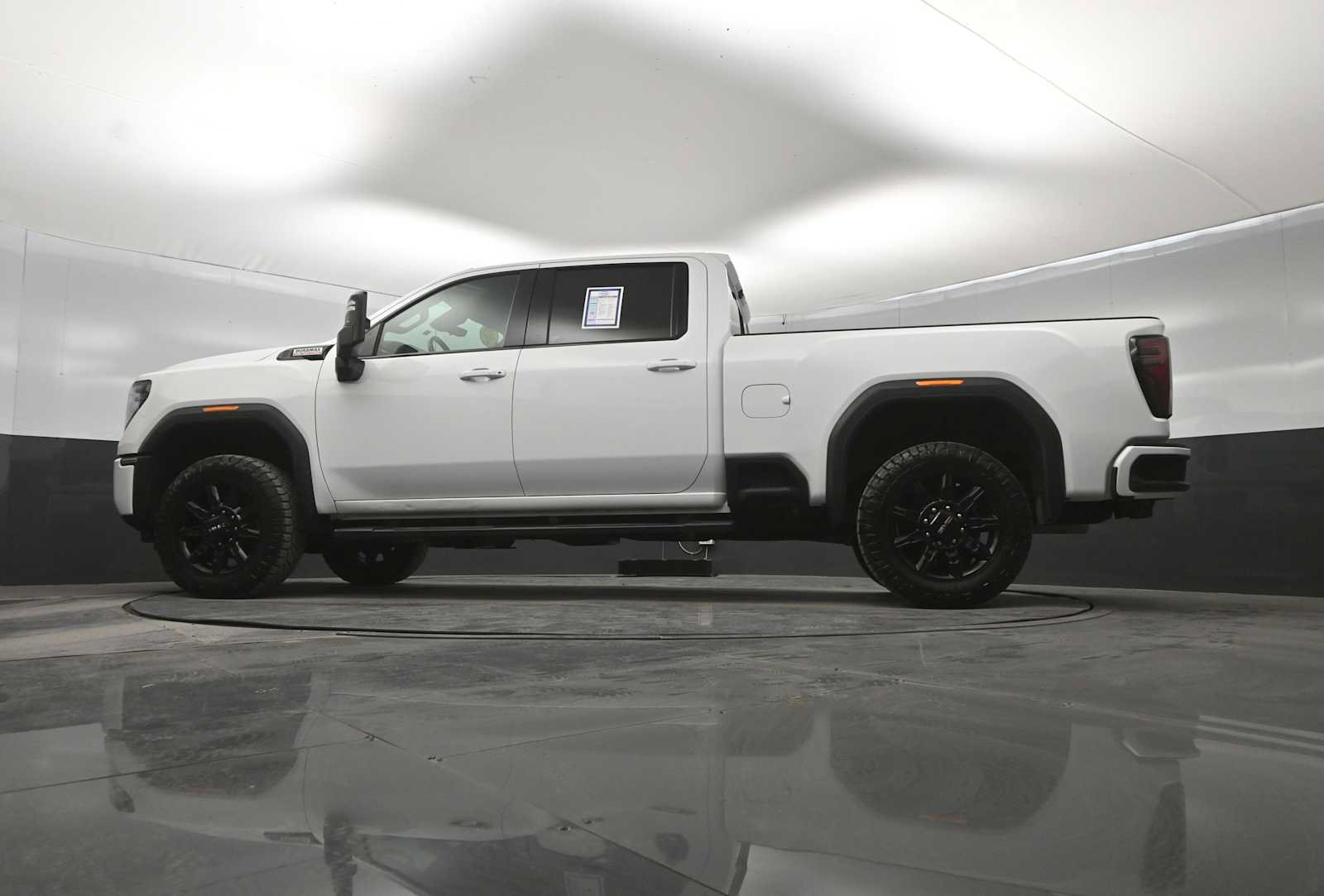 Used 2024 GMC Sierra 2500 AT4 w/ AT4 Premium Plus Package AWD/4WD image 39