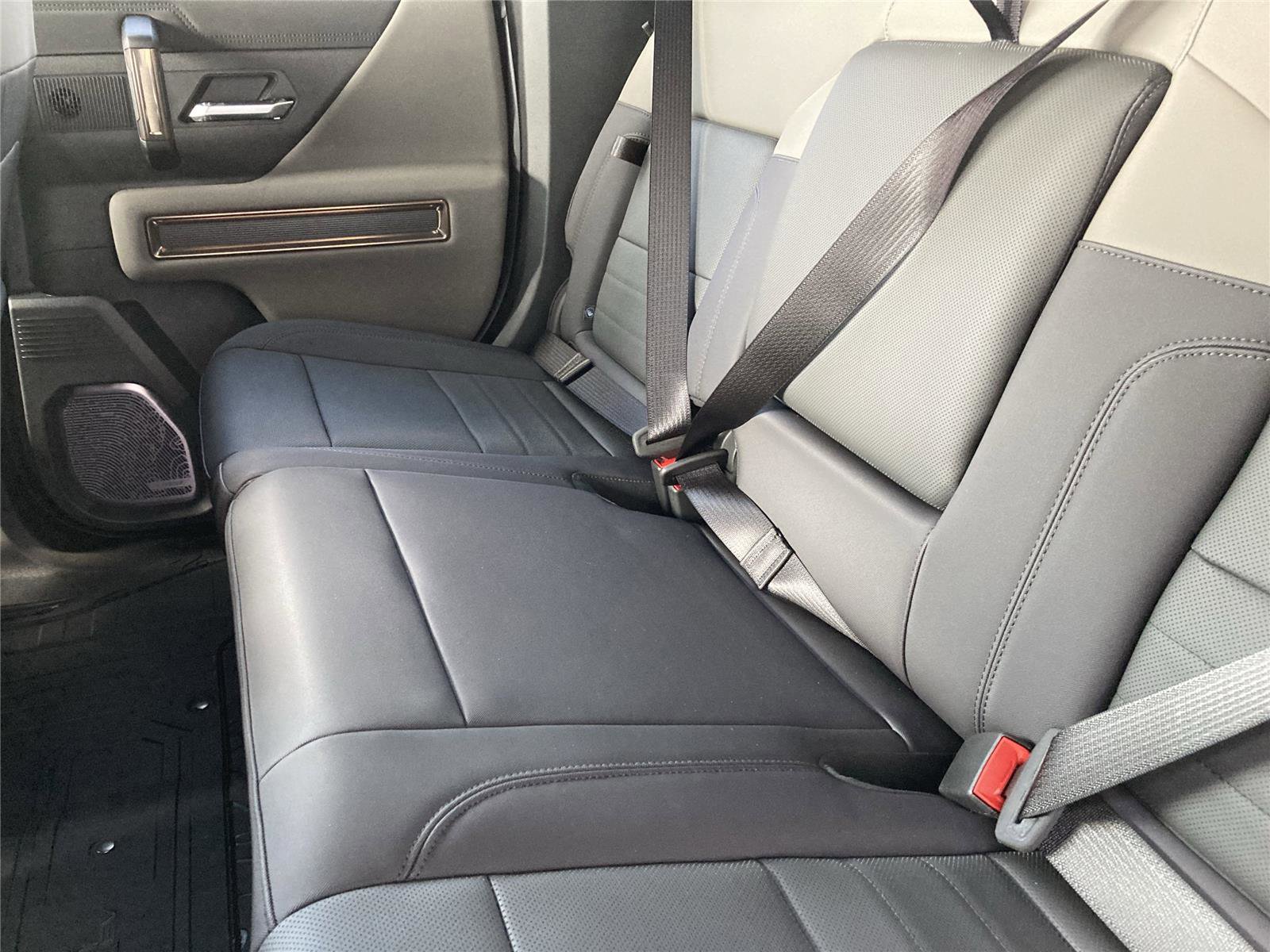 New 2025 GMC Hummer EV 3X w/ LPO, Dark Essentials Package image 37