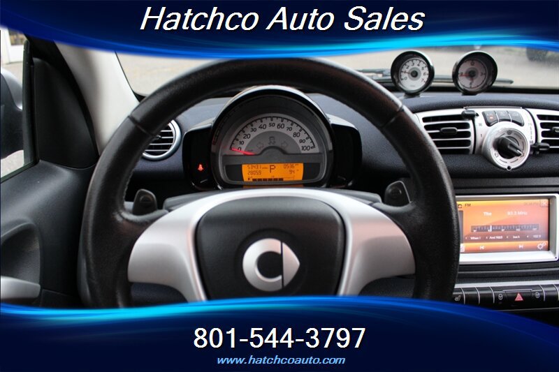 Used 2013 smart fortwo passion RWD image 16