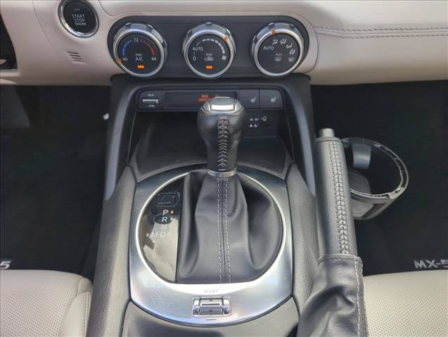 Used 2021 MAZDA MX-5 Miata RF Grand Touring RWD image 21