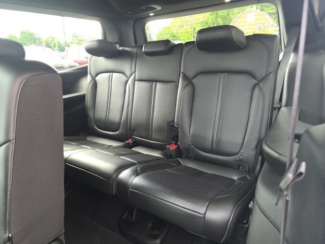 Used 2022 Jeep Wagoneer Series I AWD/4WD image 30