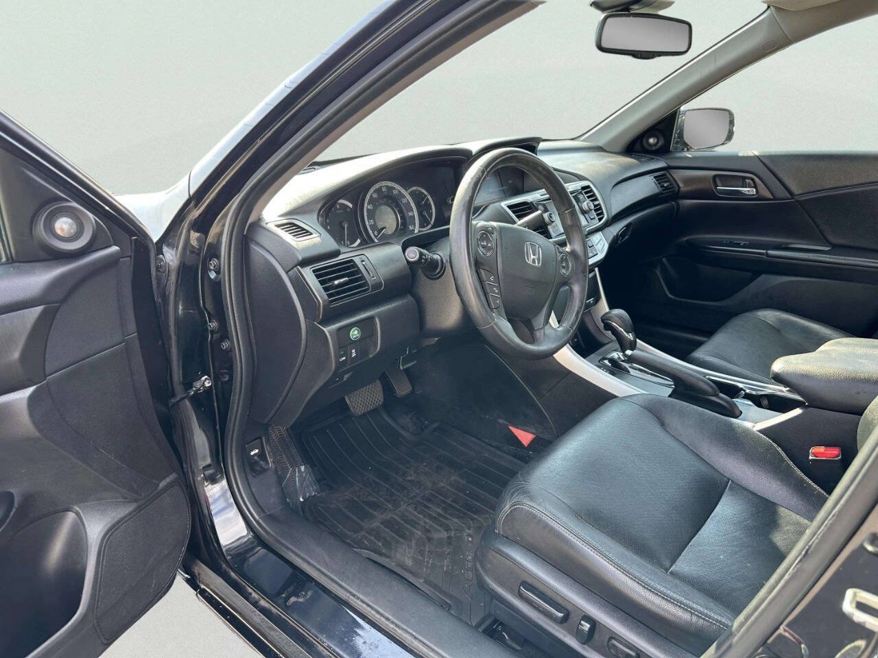 Used 2015 Honda Accord EX-L image 12