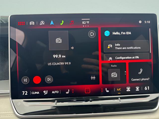 New 2025 Volkswagen Tiguan SE image 11