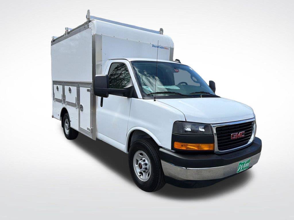 New 2026 GMC Savana 3500 w/ Power Convenience Package RWD image 9