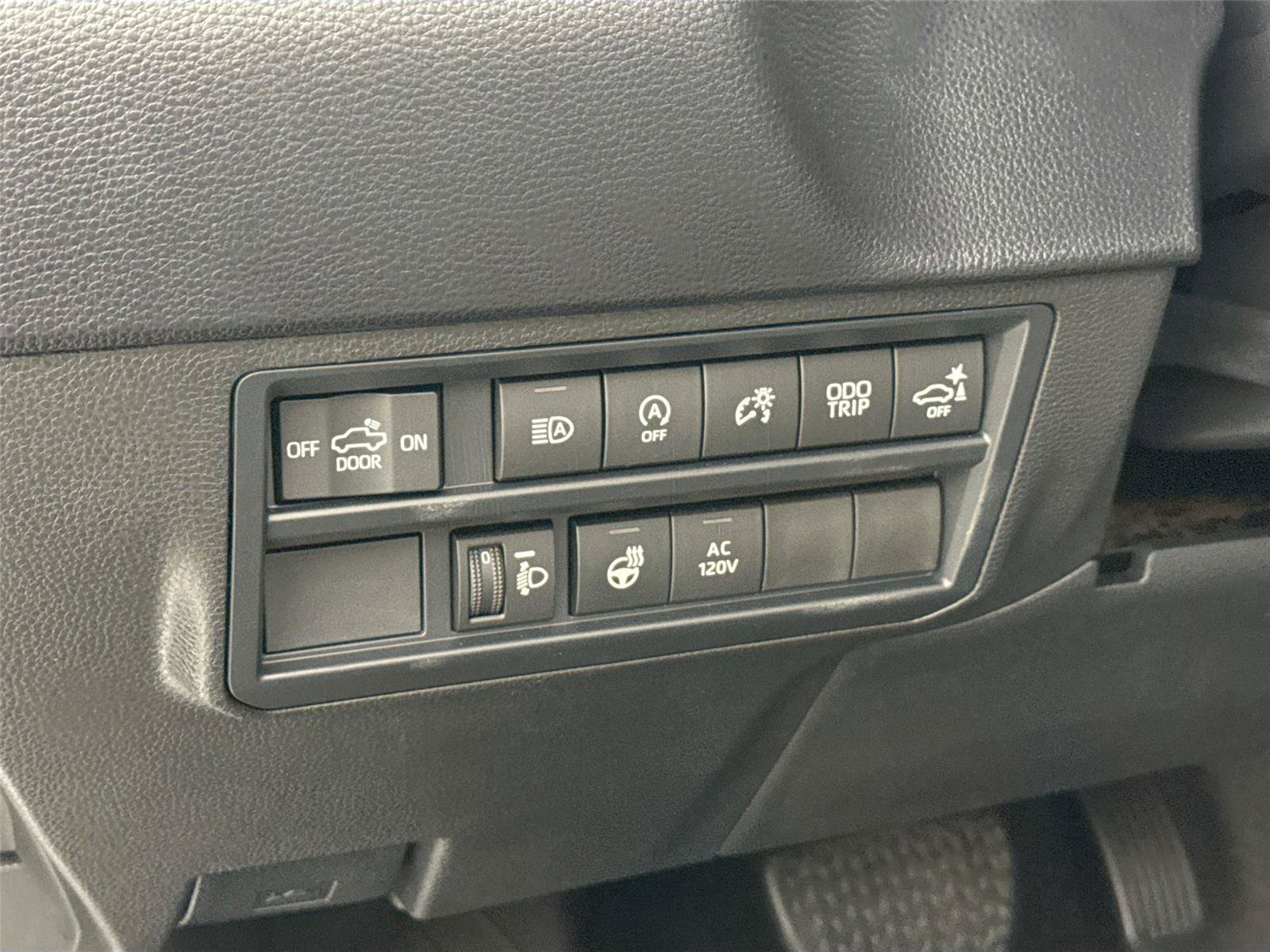 Certified 2026 Toyota Tundra SR5 w/ SR5 Premium Package AWD/4WD image 16