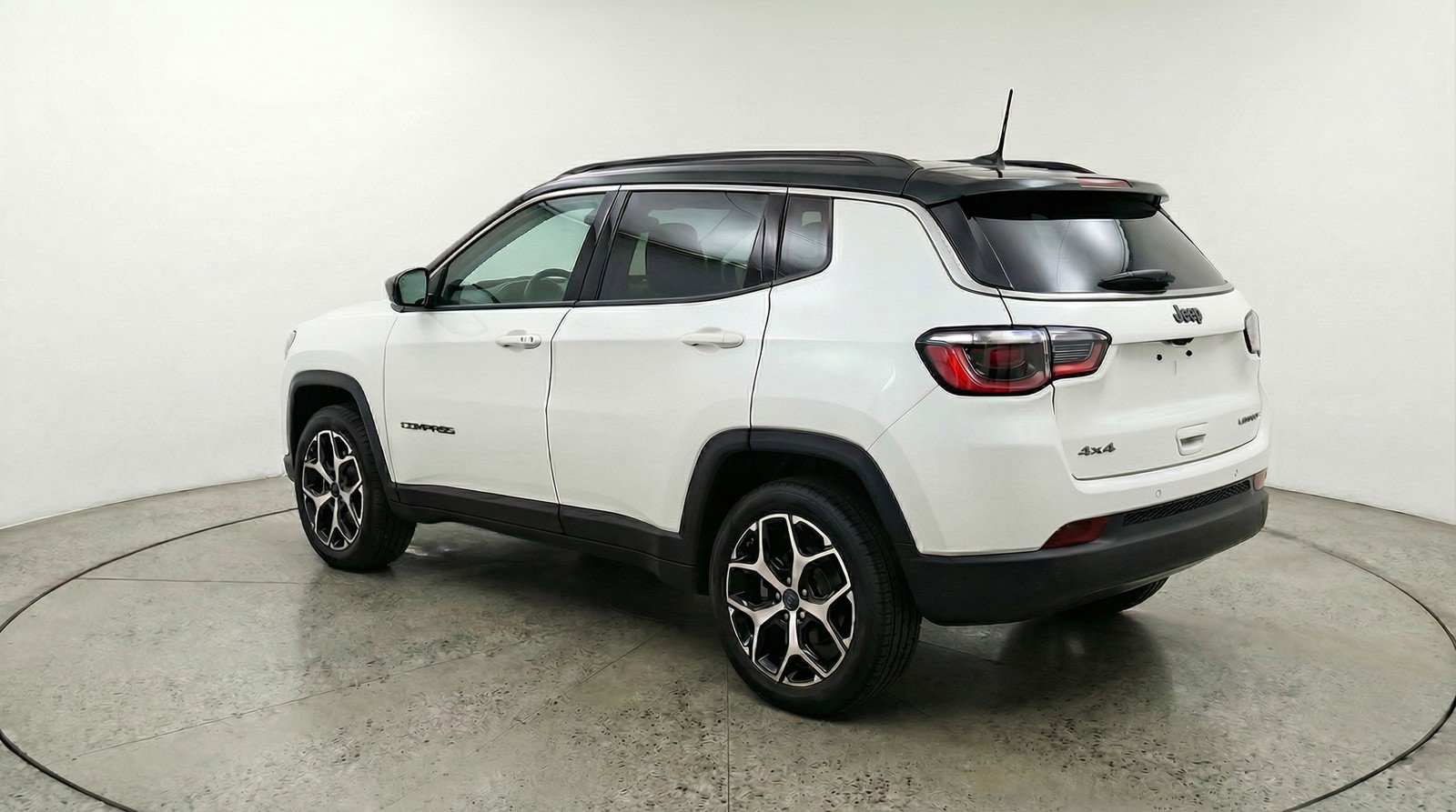 Used 2025 Jeep Compass Limited image 6