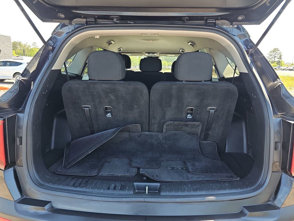Used 2022 Kia Sorento LX FWD image 16