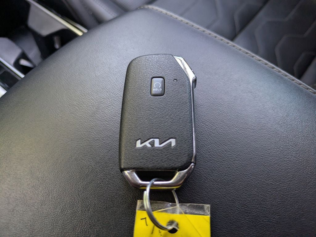 Used 2022 Kia Telluride SX w/ SX Prestige Package AWD/4WD image 30