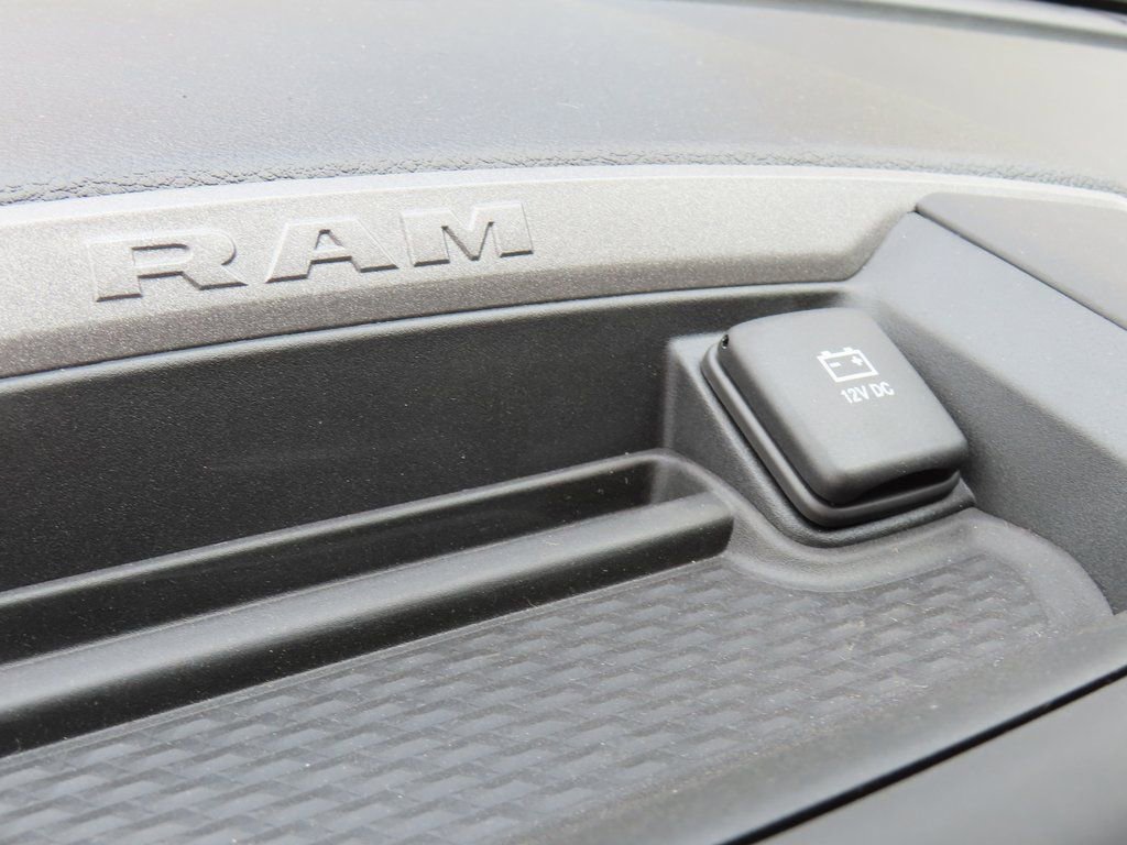 New 2024 RAM 3500 Tradesman AWD/4WD image 14