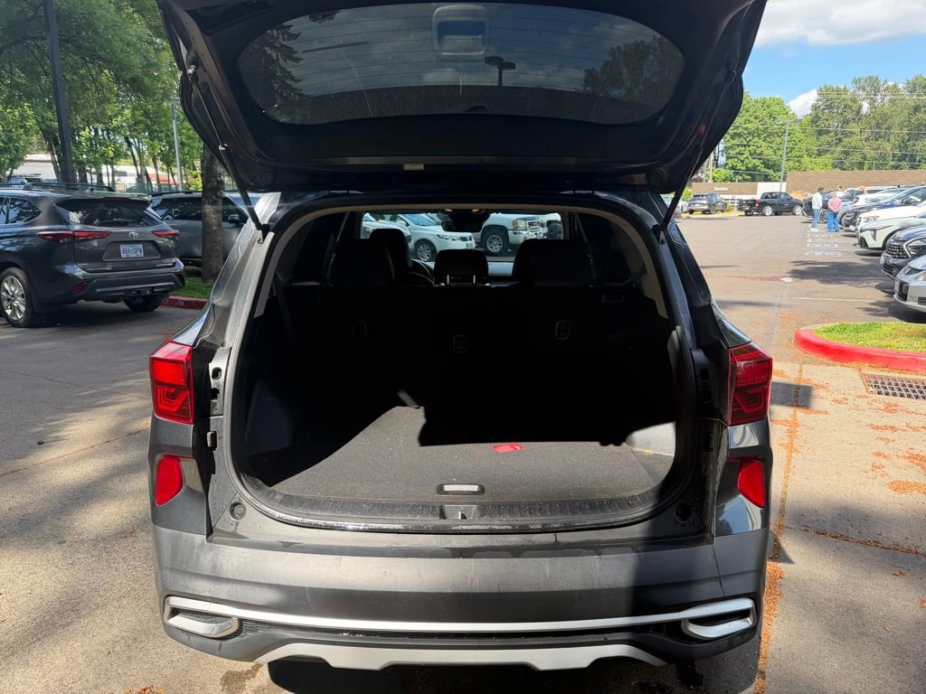 Used 2021 Kia Seltos S AWD/4WD image 17