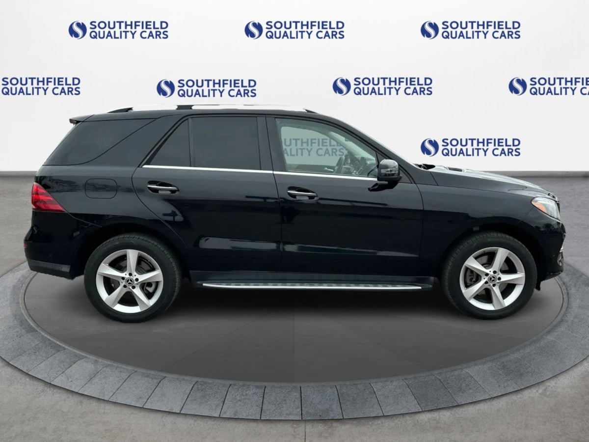 Used 2019 Mercedes-Benz GLE 400 4MATIC w/ Premium 2 Package image 8