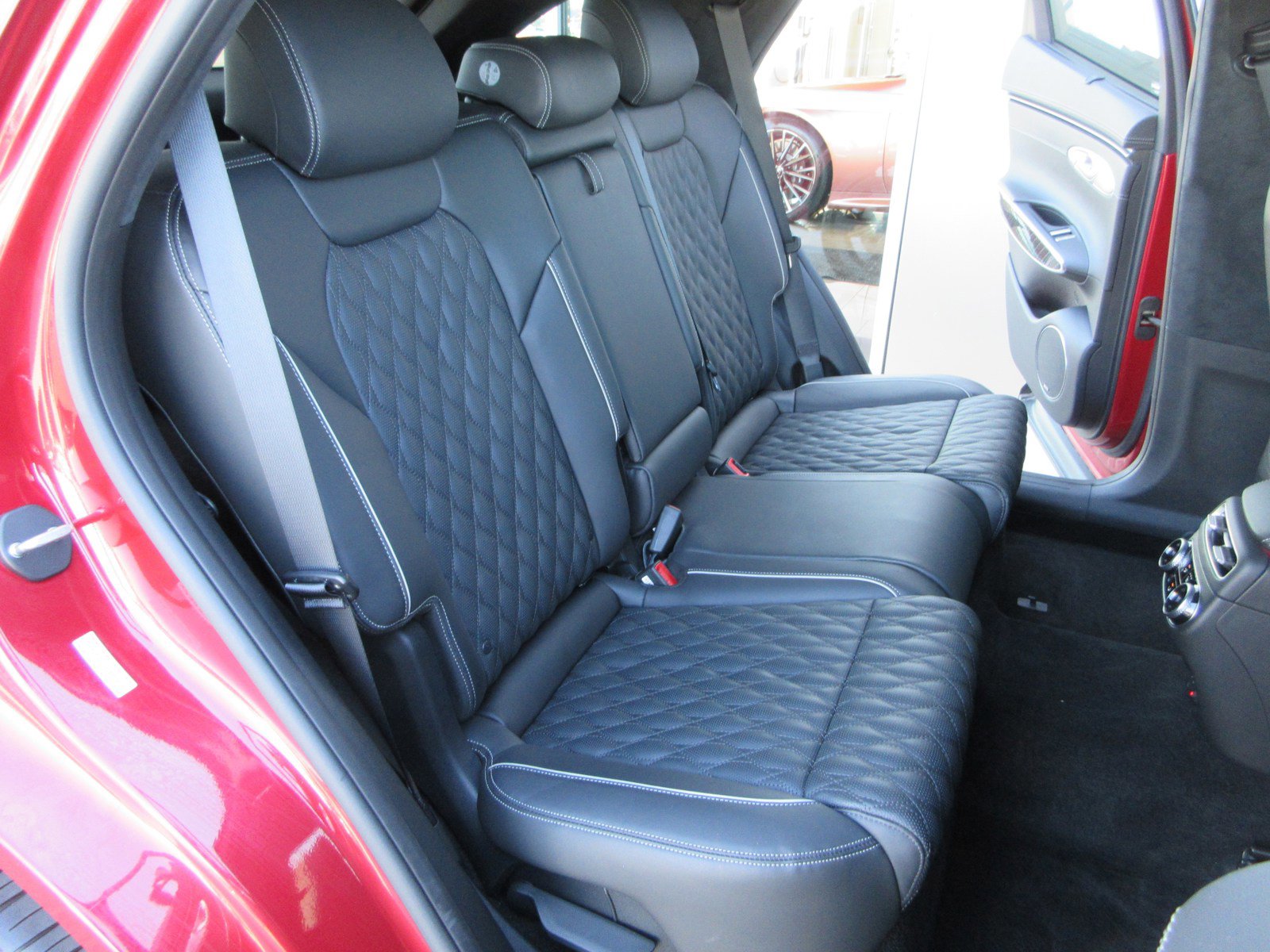 Used 2023 Genesis GV70 3.5T Sport w/ Sport Prestige Package image 21