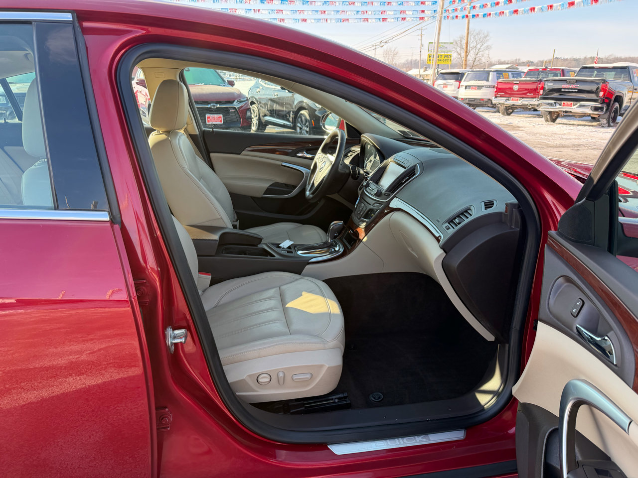 Used 2015 Buick Regal Premium w/ Experience Buick Package image 25