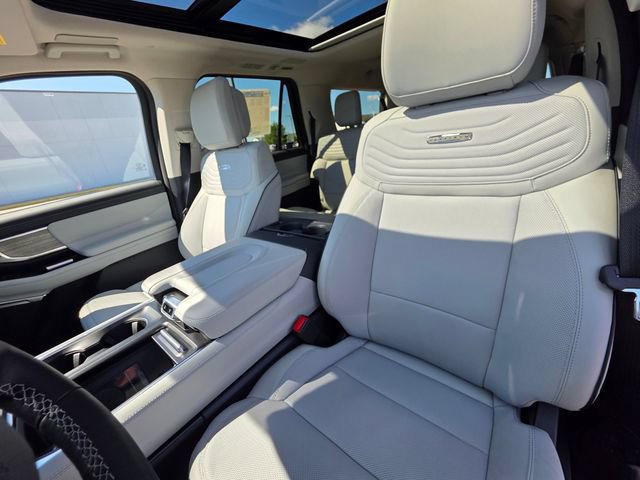 New 2027 Ford Expedition Max Platinum w/ Platinum Ultimate Package AWD/4WD image 28
