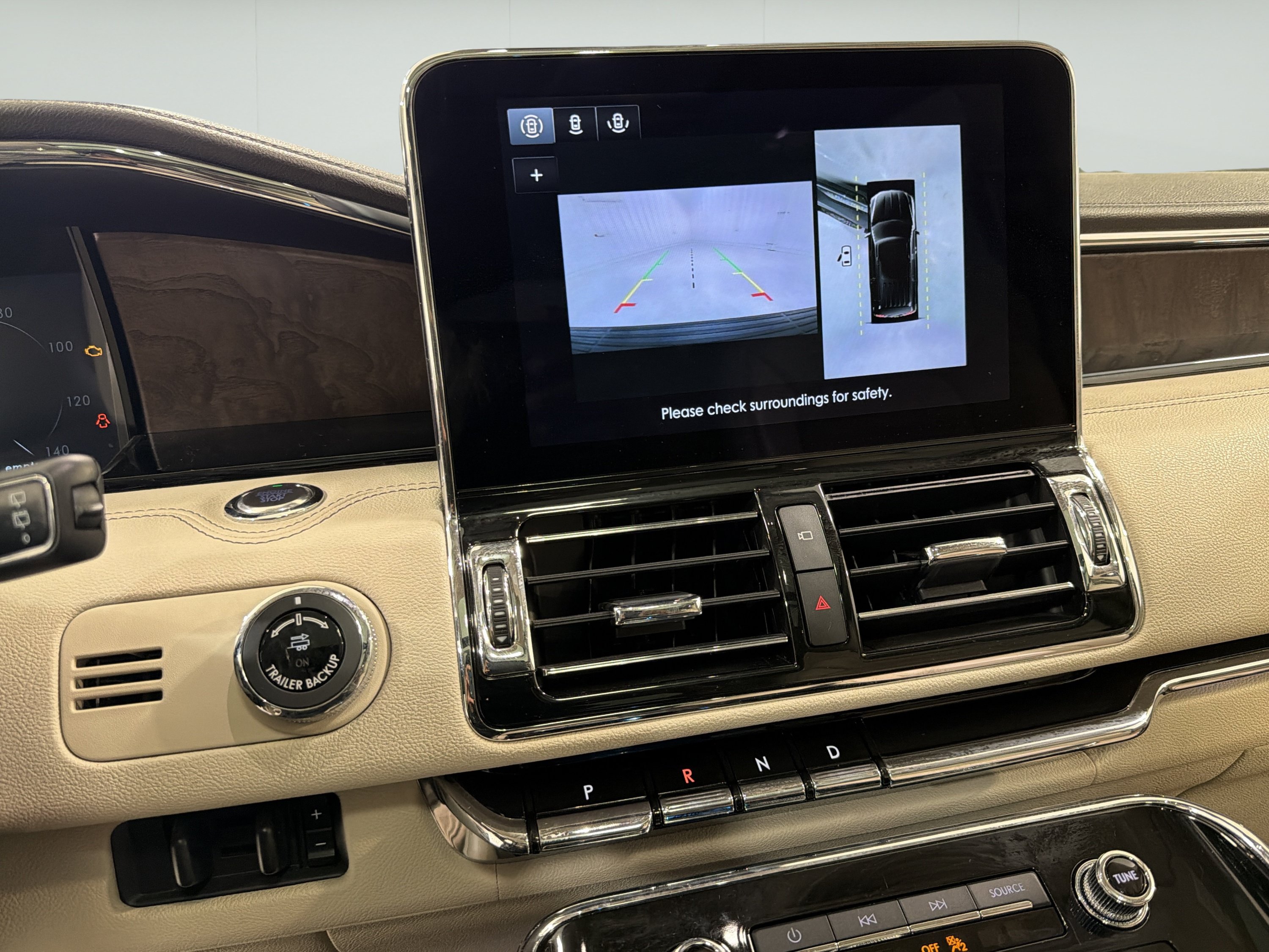 Used 2021 Lincoln Navigator Reserve w/ Luxury Package AWD/4WD image 19