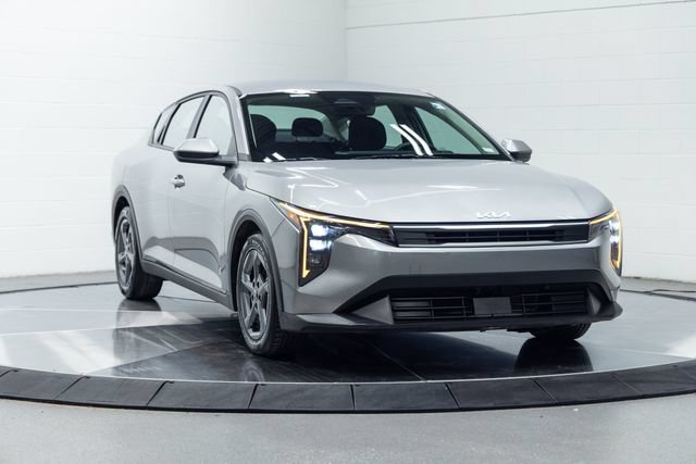 Used 2025 Kia K4 FWD image 4