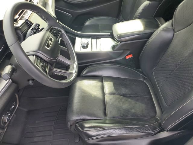 Used 2023 Jeep Grand Cherokee Overland w/ Luxury Tech Group IV image 18