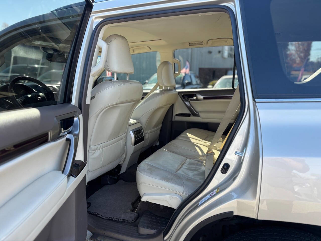 Used 2016 Lexus GX 460 Base AWD 4dr SUV image 28