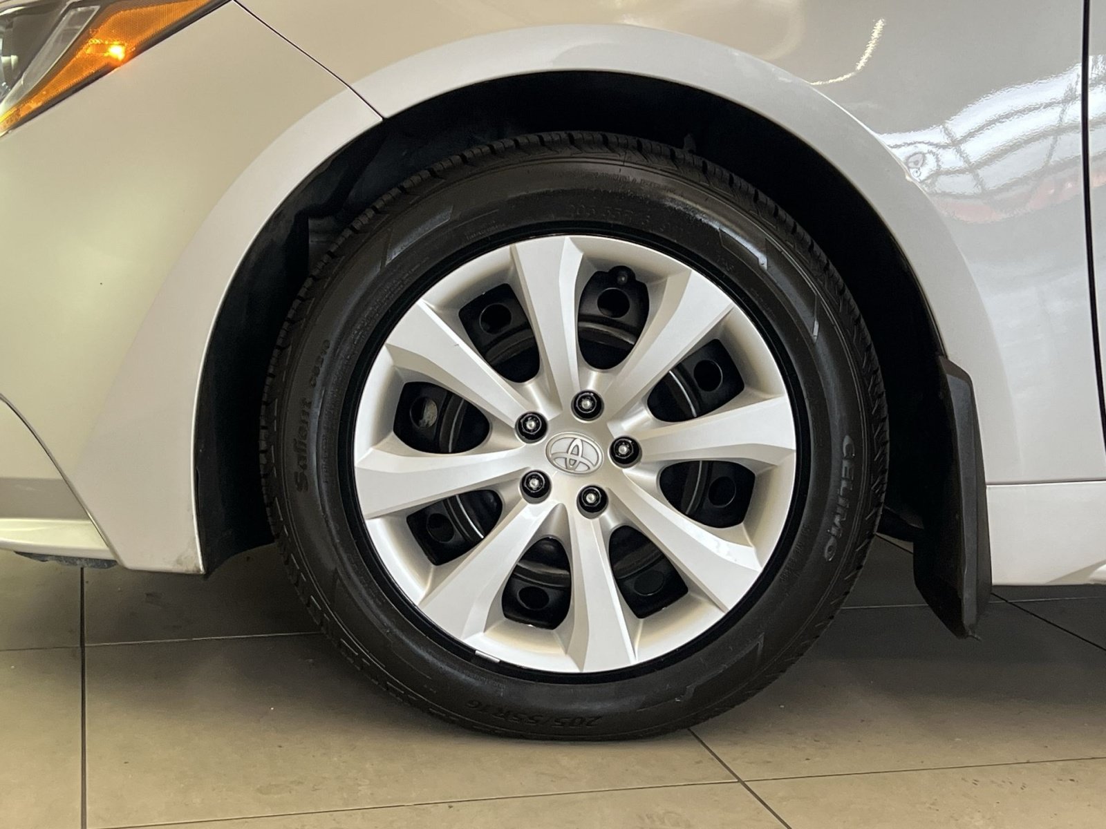 Used 2026 Toyota Corolla LE FWD image 11
