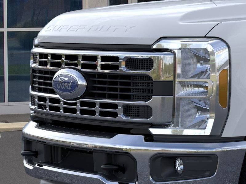 New 2025 Ford F350 XL w/ XL Chrome Package RWD image 40