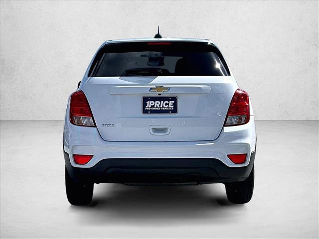 Used 2021 Chevrolet Trax LS w/ Tint and Cruise Package FWD image 4