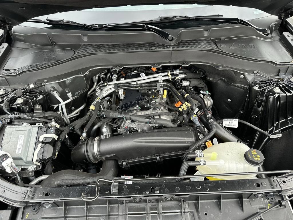 Used 2025 Ford Explorer Active image 35