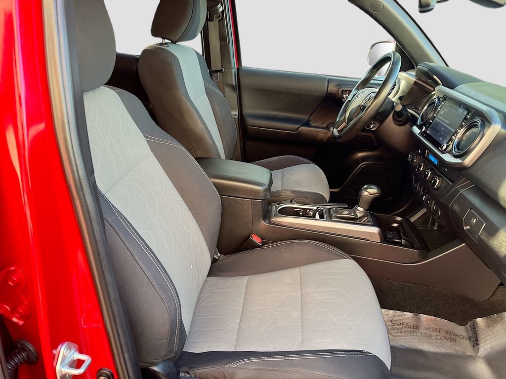 Used 2021 Toyota Tacoma TRD Sport w/ Technology Package image 25