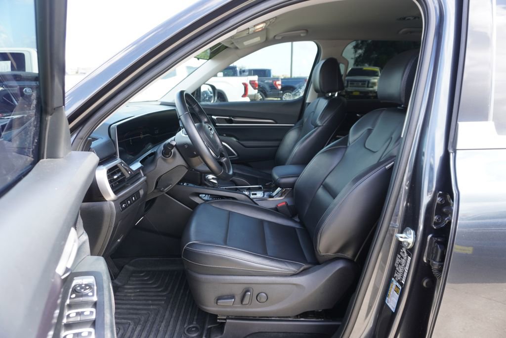 Used 2024 Kia Telluride S image 7