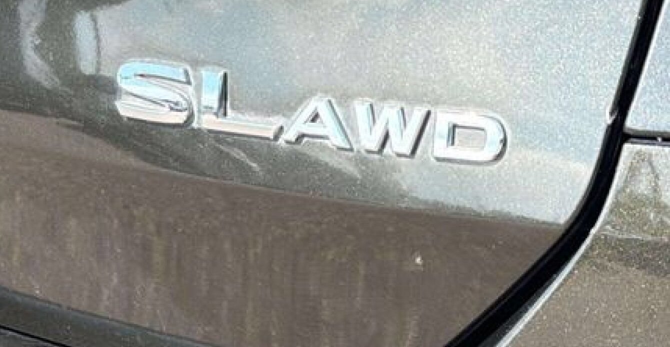 Used 2016 Nissan Rogue SL AWD/4WD image 20