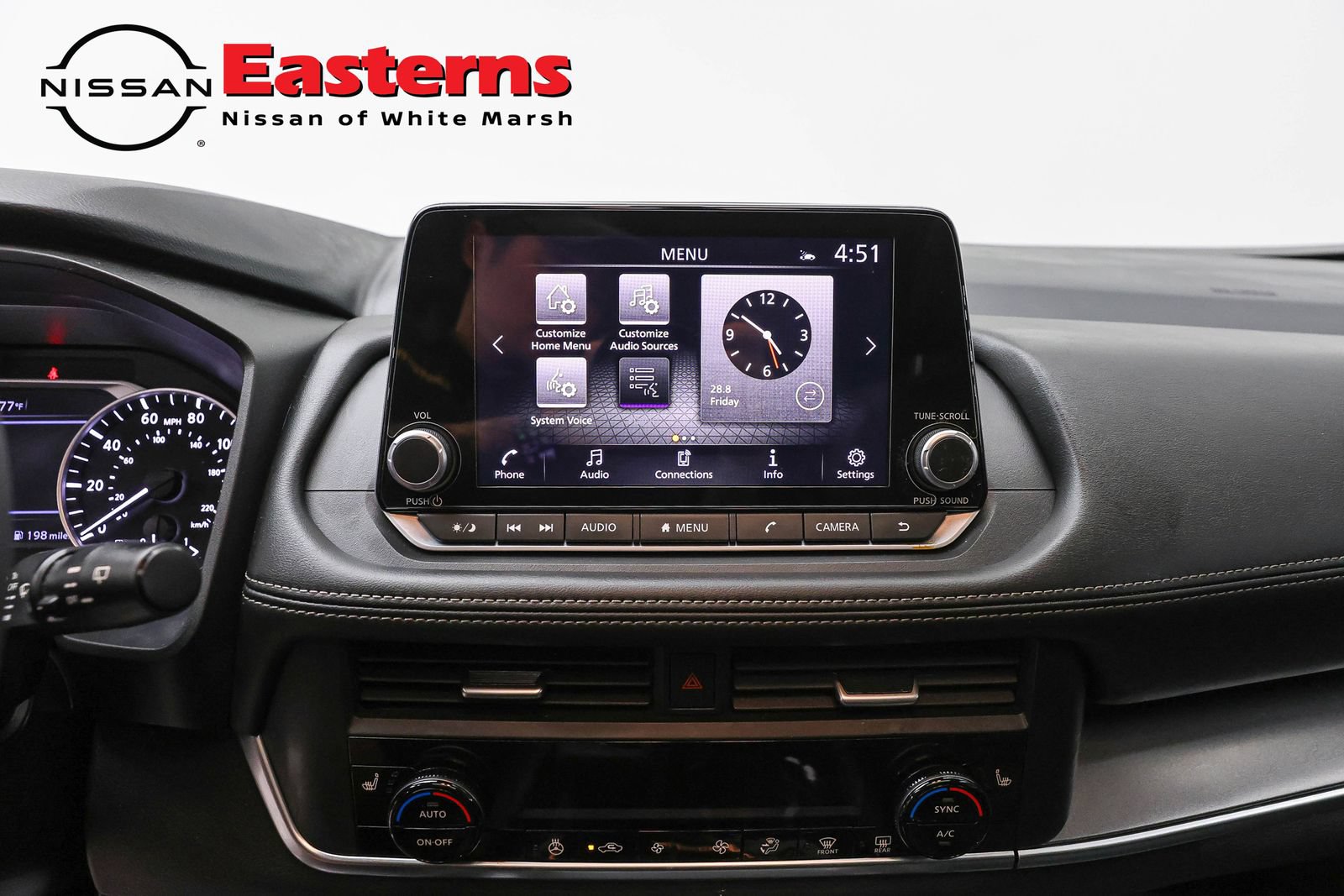 Used 2024 Nissan Rogue SV w/ SV Premium Package FWD image 12