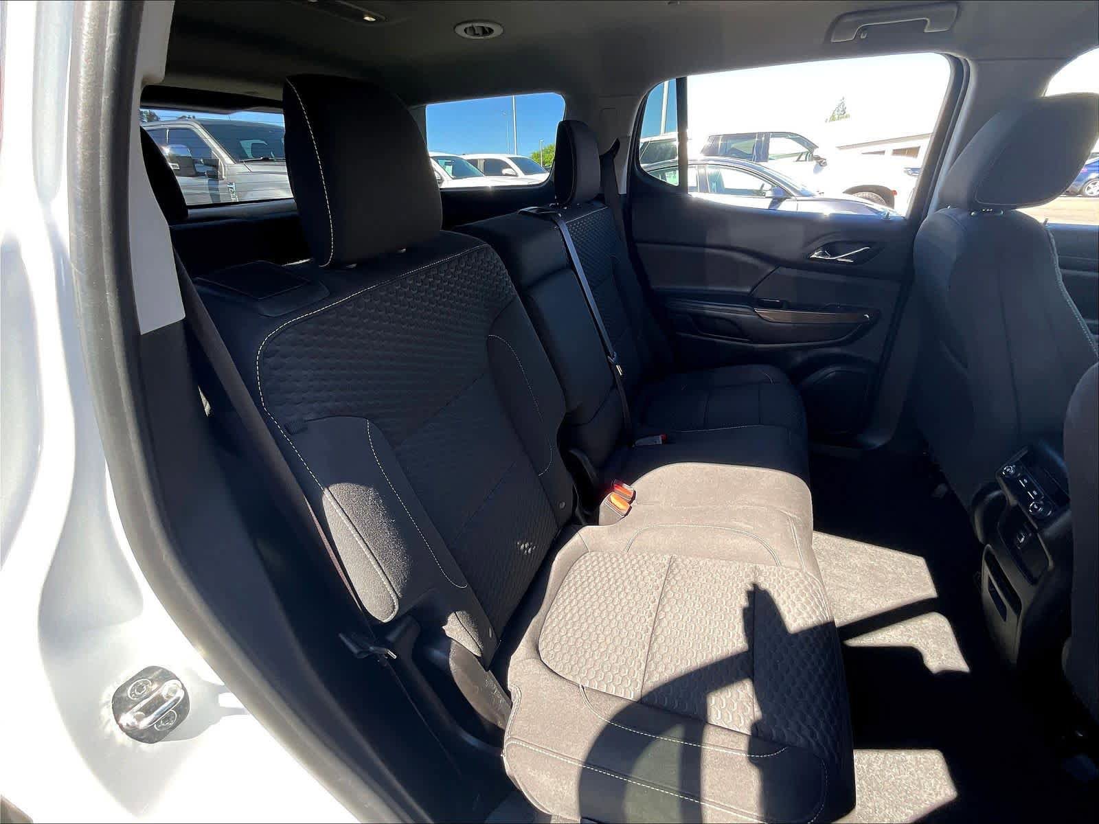 Used 2019 GMC Acadia SLE image 27