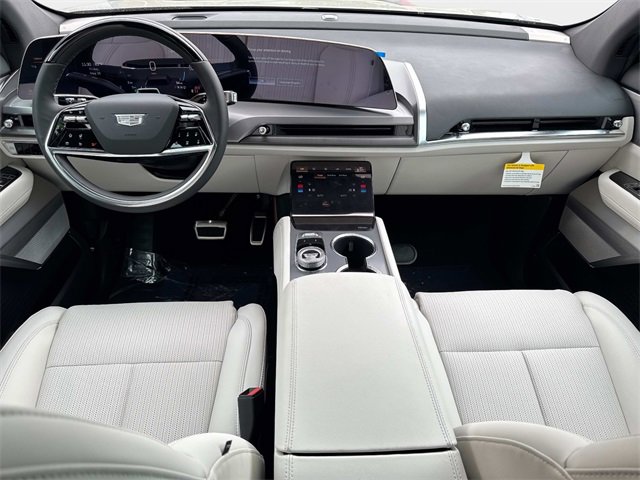 New 2026 Cadillac Vistiq Luxury w/ LPO, Floor Liner Package image 15