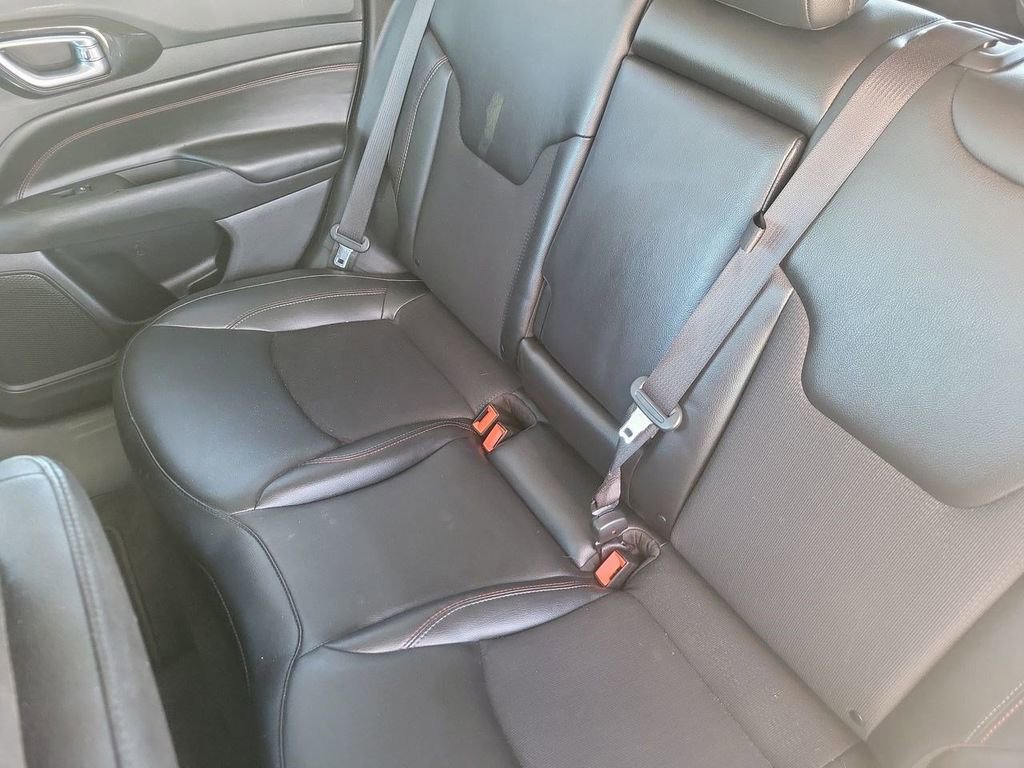 Used 2022 Jeep Compass Trailhawk w/ Sun and Sound Group image 32