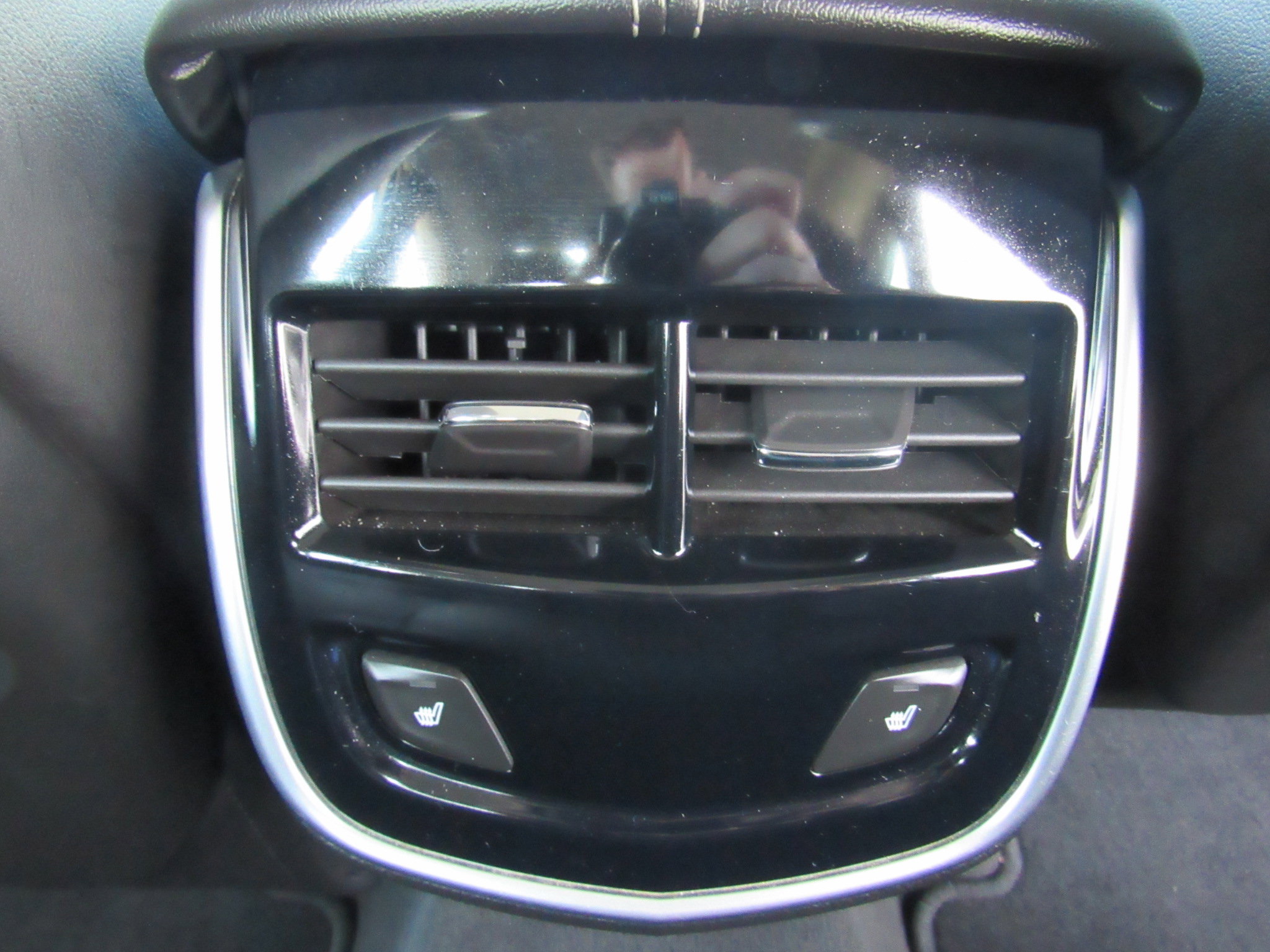 Used 2015 Cadillac XTS Luxury image 24