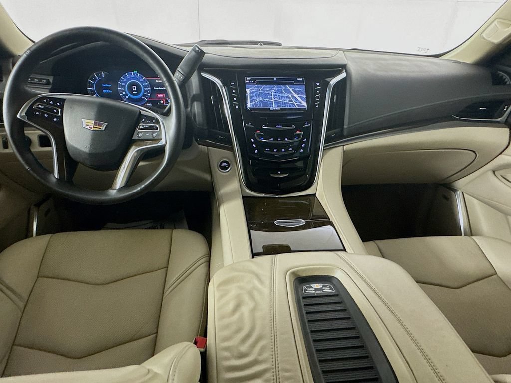 Used 2018 Cadillac Escalade Luxury RWD image 26