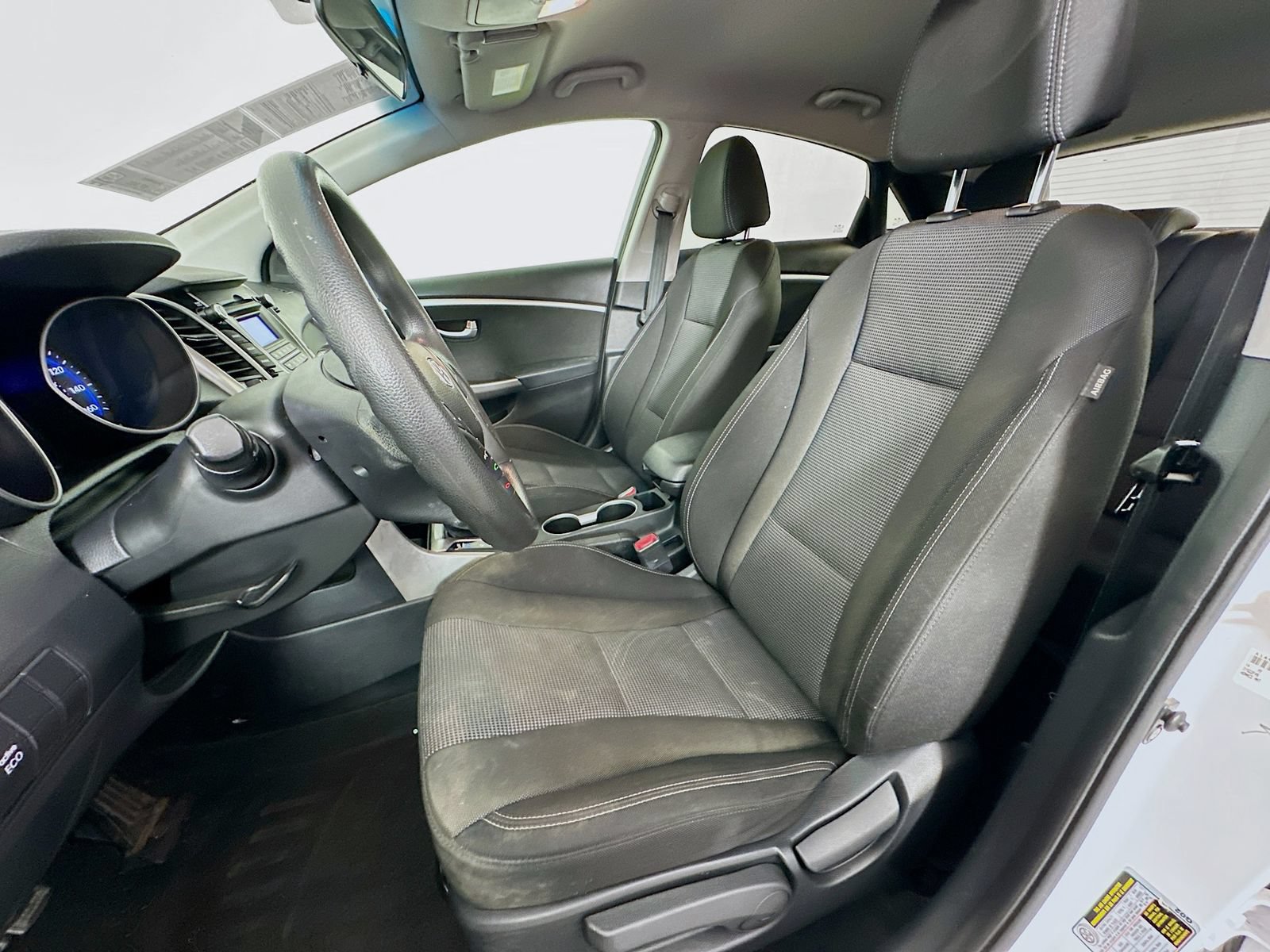 Used 2014 Hyundai Elantra GT FWD image 19