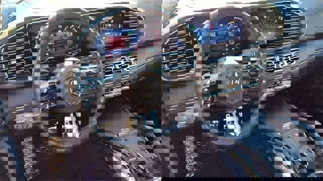 Certified 2025 Mercedes-Benz GLS 450 4MATIC image 52