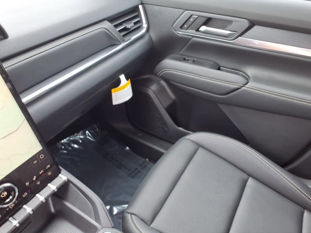 New 2026 GMC Terrain Elevation w/ Elevation Premium Package AWD/4WD image 17