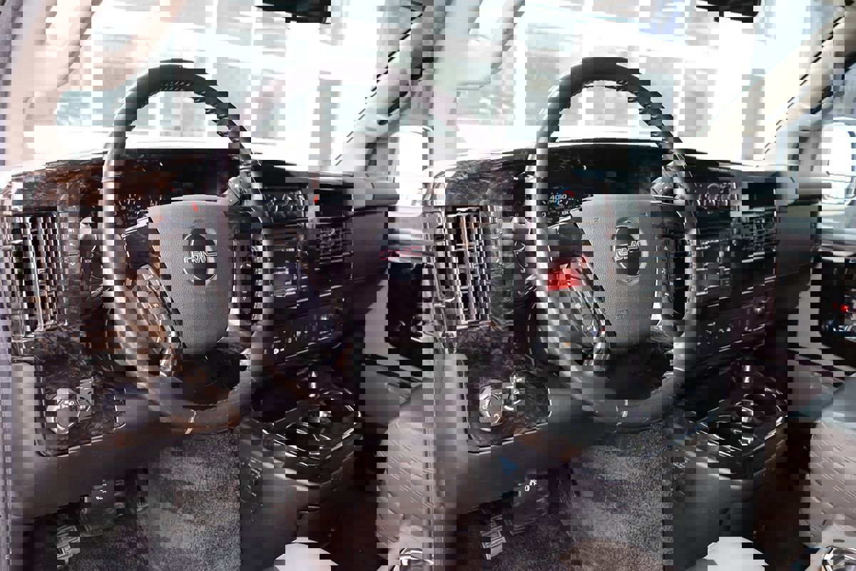 Used 2020 GMC Savana 2500 Extended w/ Enhanced Convenience Package image 13