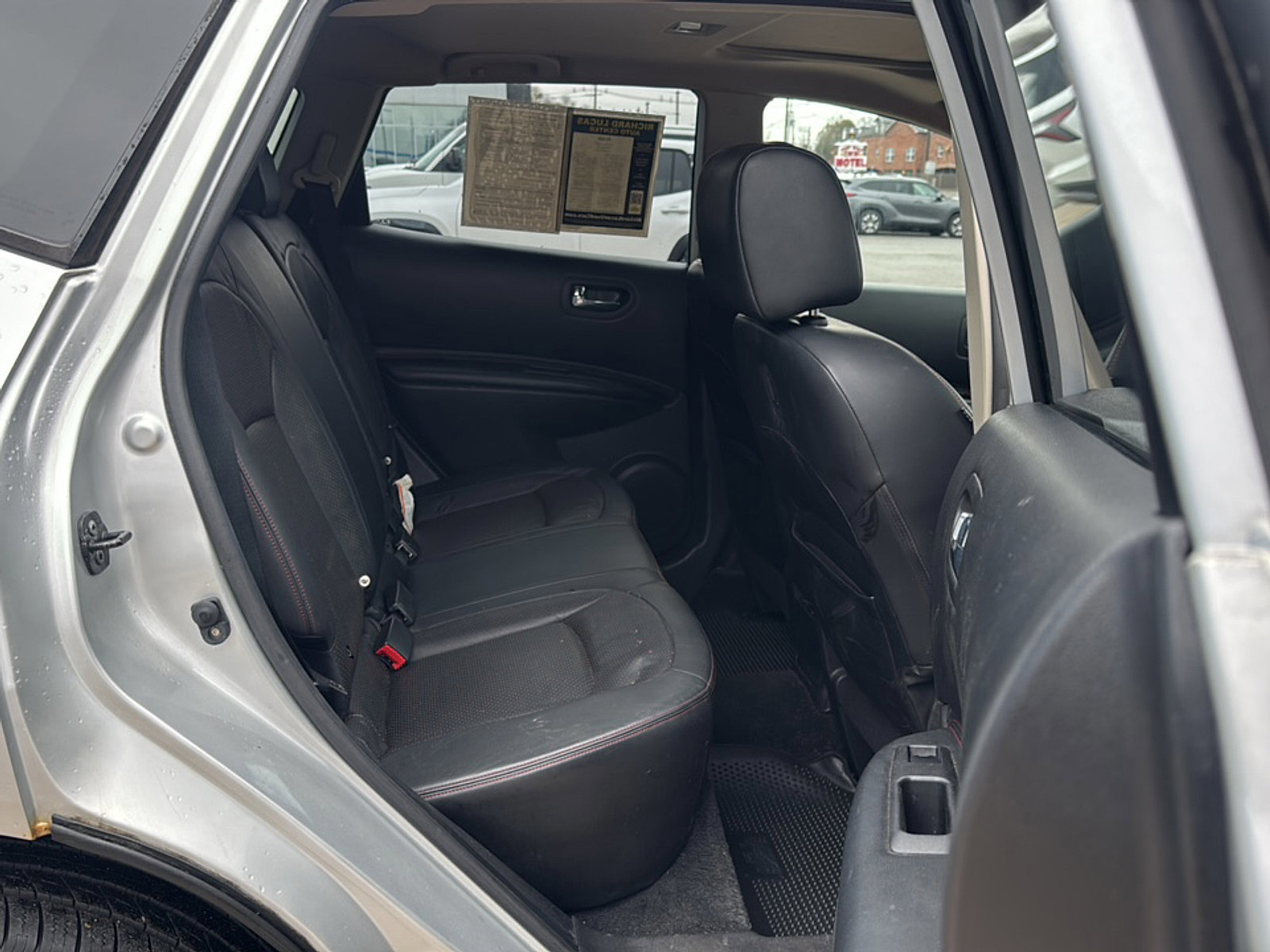 Used 2011 Nissan Rogue SV w/ SL Pkg image 17