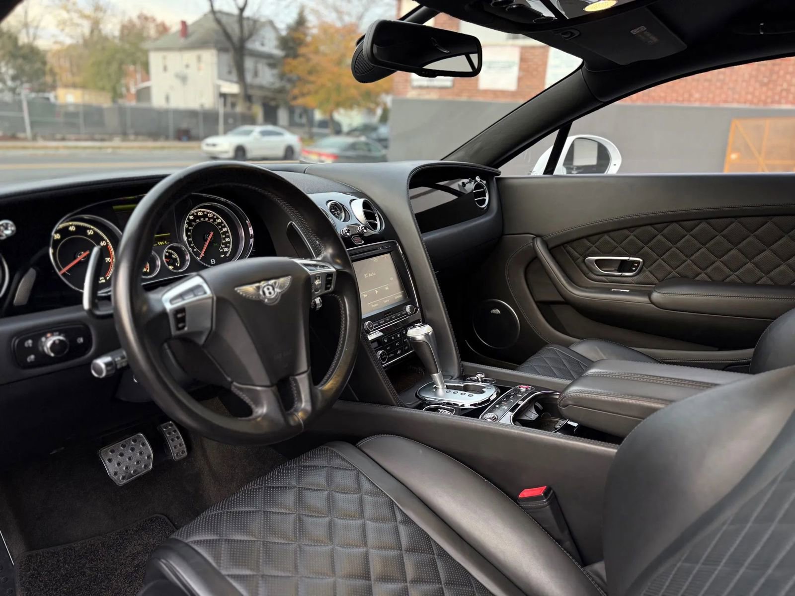 Used 2017 Bentley Continental GT image 9
