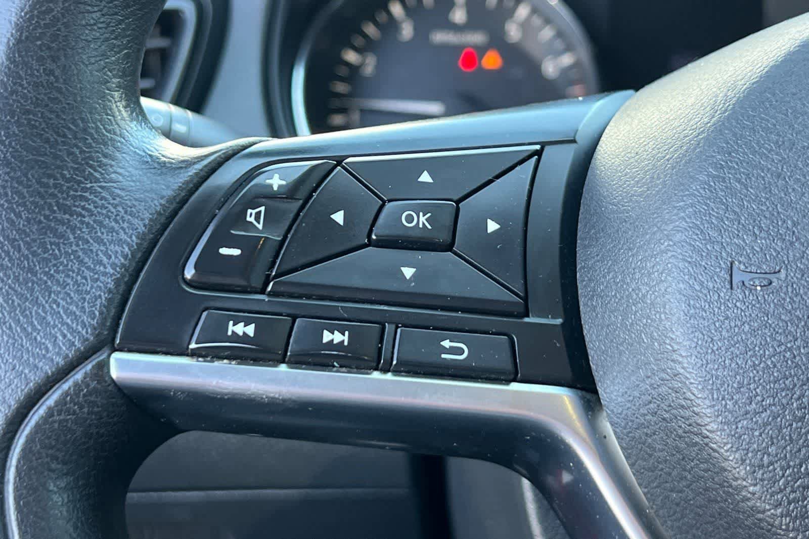 Used 2018 Nissan Rogue Sport S FWD image 30