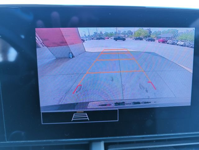 Used 2024 Chevrolet Trax LS w/ LS Convenience Package FWD image 19