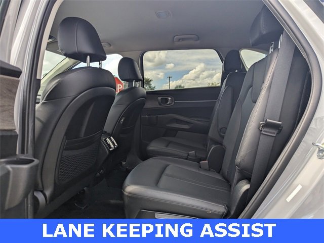 Used 2023 Kia Sorento EX image 7