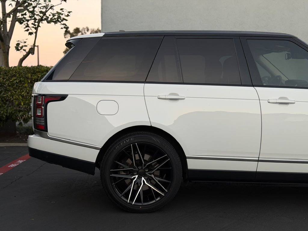 Used 2015 Land Rover Range Rover Autobiography image 6