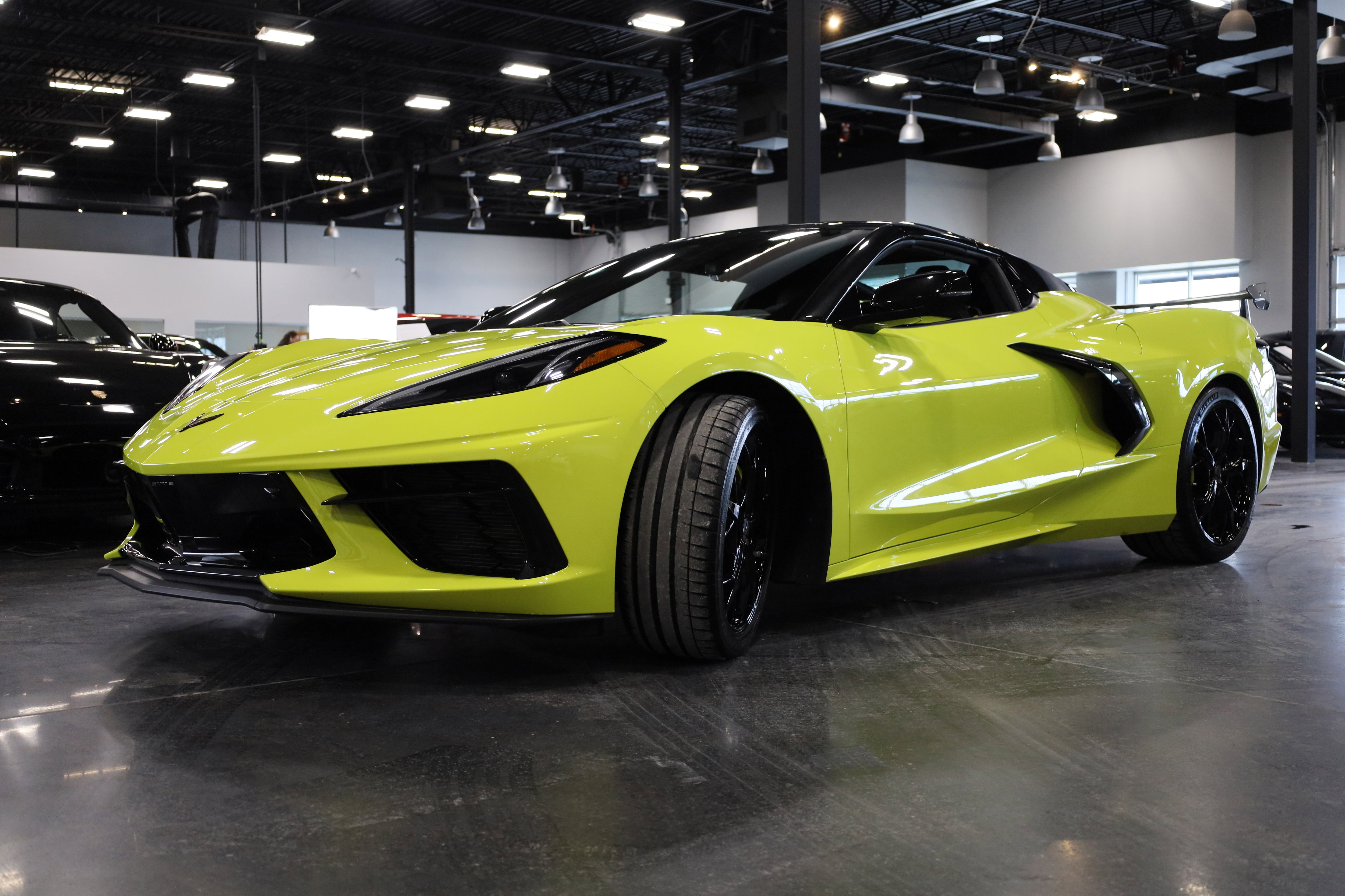 Used 2022 Chevrolet Corvette Stingray Premium Conv w/ Z51 Performance Package image 4