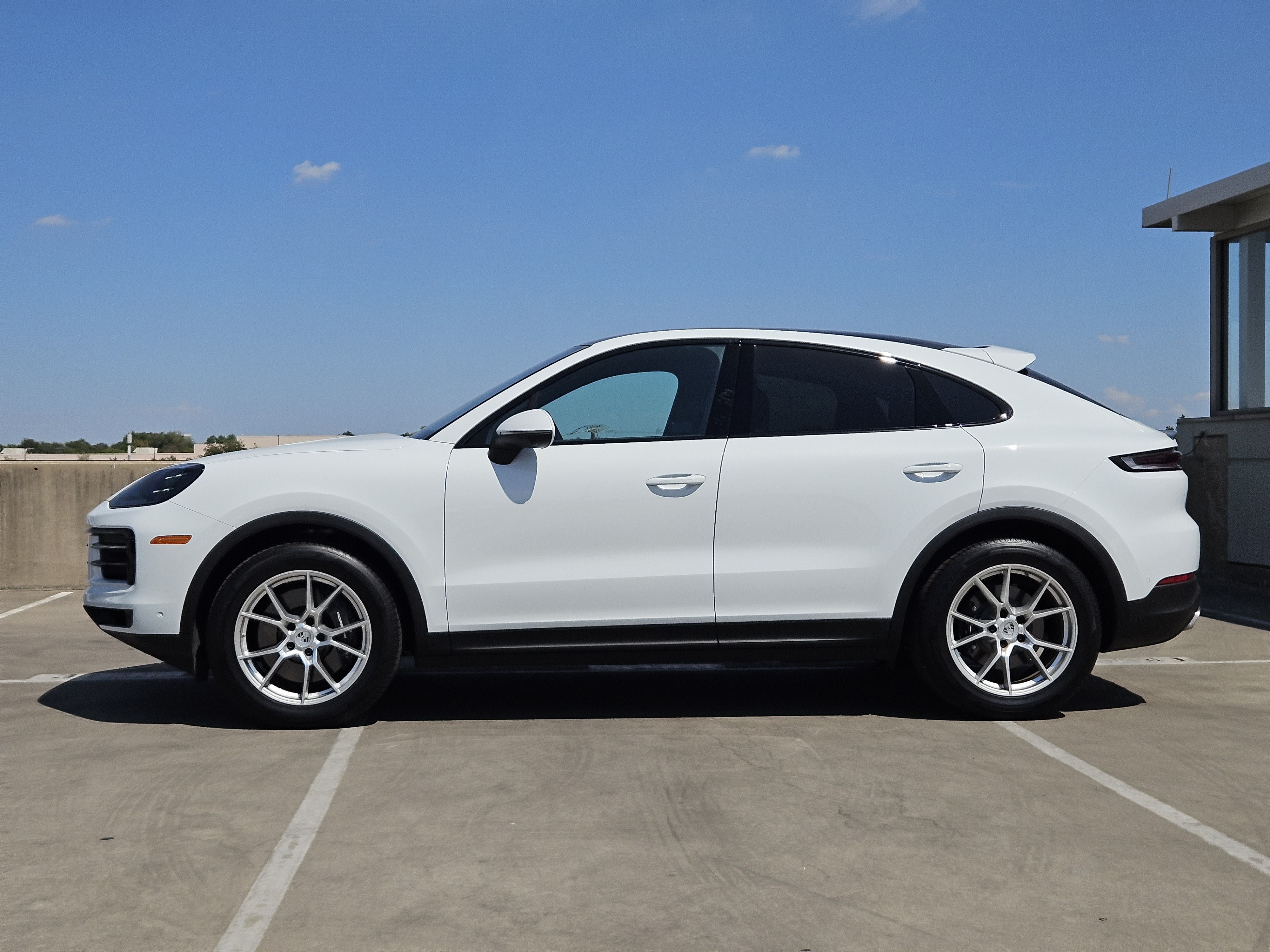 Certified 2026 Porsche Cayenne Coupe AWD/4WD image 2
