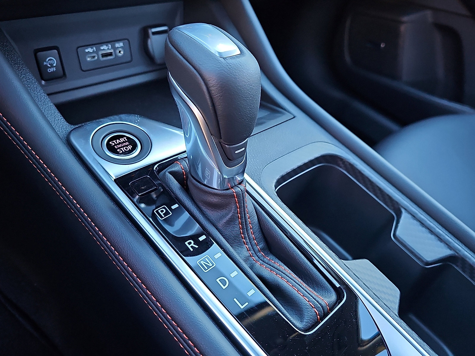 Used 2025 Nissan Sentra SR w/ SR Premium Package image 16